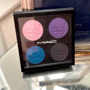 MAC X SIMPSONS EYESHADOW PALETTE